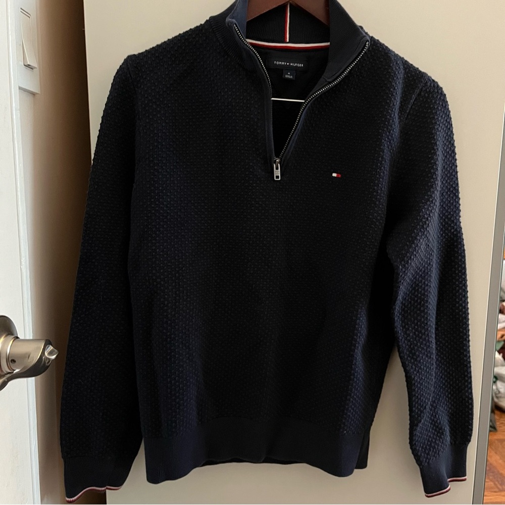 Men’s Tommy Hilfiger Navy Blue Quarter Zip Size Medium
